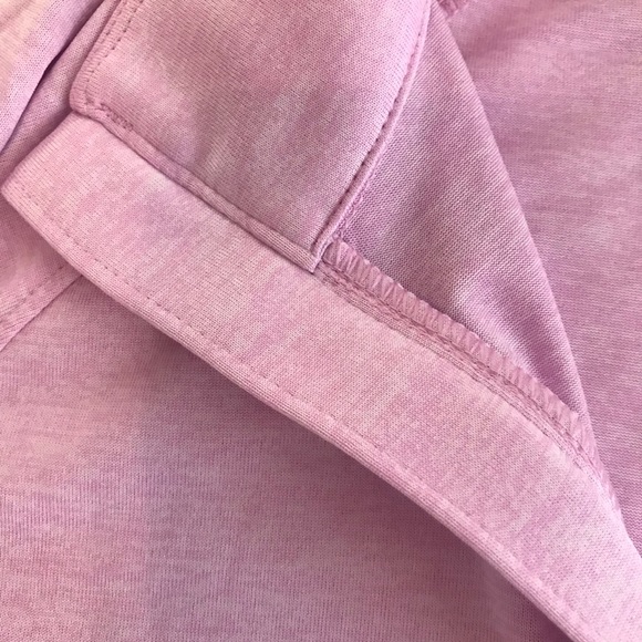 Under Armour Quarterzip Pullover — Size Medium - Picture 3 of 3